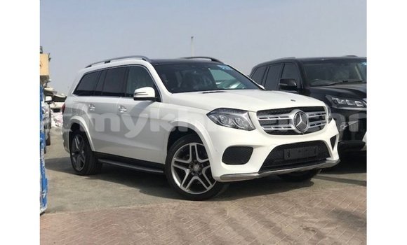 Buy Import Mercedes-Benz 190 (W201) White Car in Import - Dubai in Kampot Province