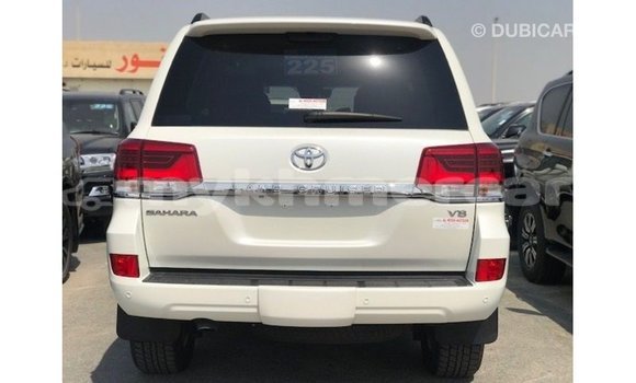 Buy Import Toyota Land Cruiser White Car in Import - Dubai in Kampot Province Buy Import Toyota Land Cruiser White Car in Import - Dubai in Kampot Province