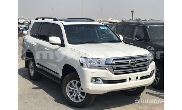 Buy Import Toyota Land Cruiser White Car in Import - Dubai in Kampot Province Buy Import Toyota Land Cruiser White Car in Import - Dubai in Kampot Province