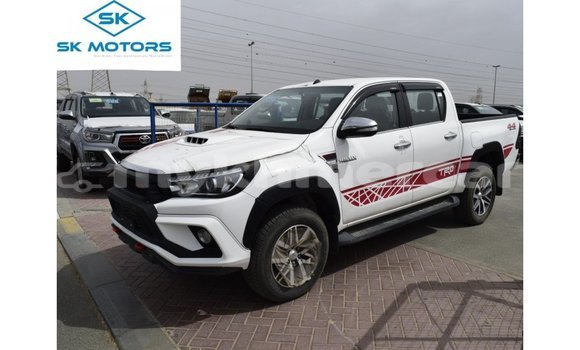 Buy Import Toyota Hilux White Car in Import - Dubai in Kampot Province