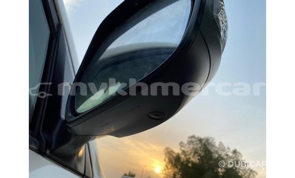 Acheter Import Utilitaire Toyota DA Blanc à Import - Dubai, Kampot Province Acheter Import Utilitaire Toyota DA Blanc à Import - Dubai, Kampot Province