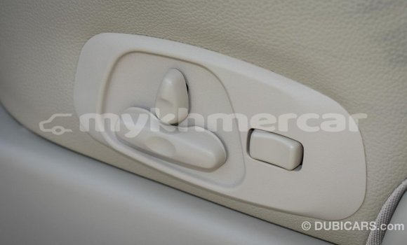 Acheter Import Voiture Mitsubishi Pajero Blanc à Import - Dubai, Kampot Province Acheter Import Voiture Mitsubishi Pajero Blanc à Import - Dubai, Kampot Province