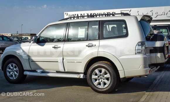 Acheter Import Voiture Mitsubishi Pajero Blanc à Import - Dubai, Kampot Province Acheter Import Voiture Mitsubishi Pajero Blanc à Import - Dubai, Kampot Province