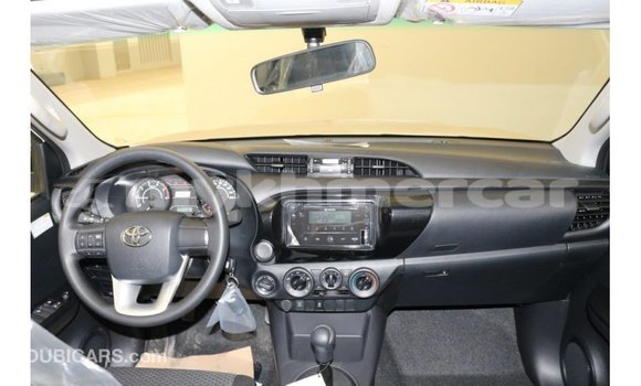 Buy Import Toyota Hilux White Car in Import - Dubai in Kampot Province Buy Import Toyota Hilux White Car in Import - Dubai in Kampot Province