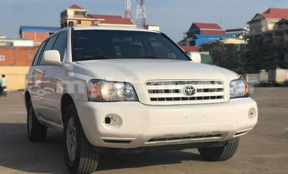 Acheter Occasion Voiture Toyota Highlander Blanc à Phnom Penh, Phnom Penh Acheter Occasion Voiture Toyota Highlander Blanc à Phnom Penh, Phnom Penh