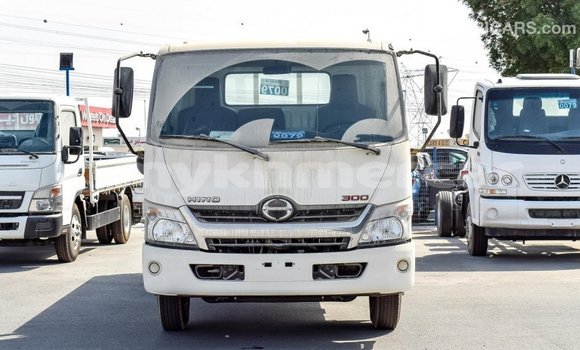 Acheter Import Utilitaire Hino 300 Series Blanc à Import - Dubai, Kampot Province Acheter Import Utilitaire Hino 300 Series Blanc à Import - Dubai, Kampot Province