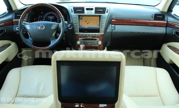 ទិញ នាំចូល Lexus LS White ឡាន} ក្នុង Import - Dubai ក្នុង Kampot Province ទិញ នាំចូល Lexus LS White ឡាន} ក្នុង Import - Dubai ក្នុង Kampot Province
