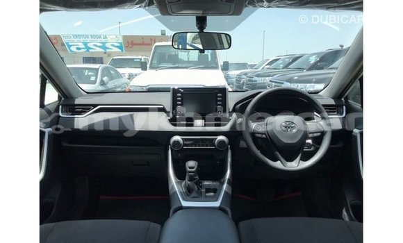 ទិញ នាំចូល Toyota HiAce White ឡានដឹកទំនិញ} ក្នុង Import - Dubai ក្នុង Kampot Province ទិញ នាំចូល Toyota HiAce White ឡានដឹកទំនិញ} ក្នុង Import - Dubai ក្នុង Kampot Province