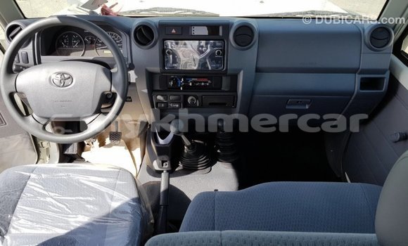 Buy Import Toyota Land Cruiser White Car in Import - Dubai in Kampot Province Buy Import Toyota Land Cruiser White Car in Import - Dubai in Kampot Province