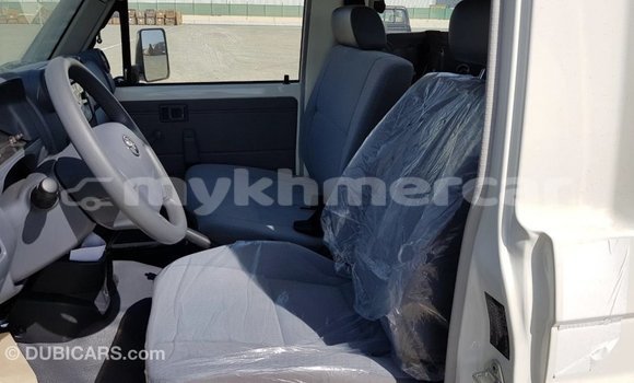 Buy Import Toyota Land Cruiser White Car in Import - Dubai in Kampot Province Buy Import Toyota Land Cruiser White Car in Import - Dubai in Kampot Province