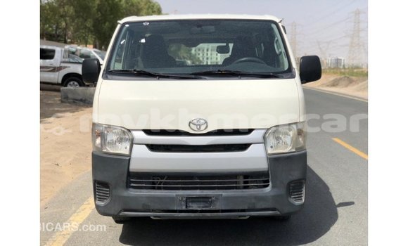 ទិញ នាំចូល Toyota Hiace White ឡាន} ក្នុង Import - Dubai ក្នុង Kampot Province ទិញ នាំចូល Toyota Hiace White ឡាន} ក្នុង Import - Dubai ក្នុង Kampot Province