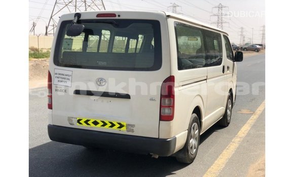 ទិញ នាំចូល Toyota Hiace White ឡាន} ក្នុង Import - Dubai ក្នុង Kampot Province ទិញ នាំចូល Toyota Hiace White ឡាន} ក្នុង Import - Dubai ក្នុង Kampot Province