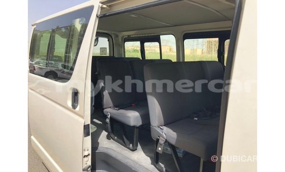ទិញ នាំចូល Toyota Hiace White ឡាន} ក្នុង Import - Dubai ក្នុង Kampot Province ទិញ នាំចូល Toyota Hiace White ឡាន} ក្នុង Import - Dubai ក្នុង Kampot Province