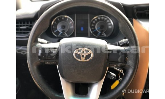 Acheter Import Voiture Toyota Fortuner Blanc à Import - Dubai, Kampot Province Acheter Import Voiture Toyota Fortuner Blanc à Import - Dubai, Kampot Province