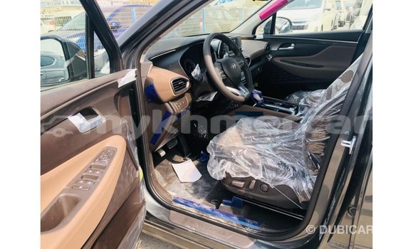 Buy Import Hyundai Santa Fe Green Car in Import - Dubai in Kampot Province Buy Import Hyundai Santa Fe Green Car in Import - Dubai in Kampot Province