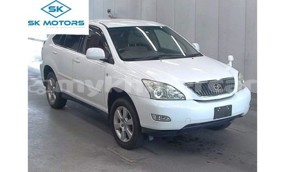 Buy Import Toyota Harrier White Car in Import - Dubai in Kampot Province