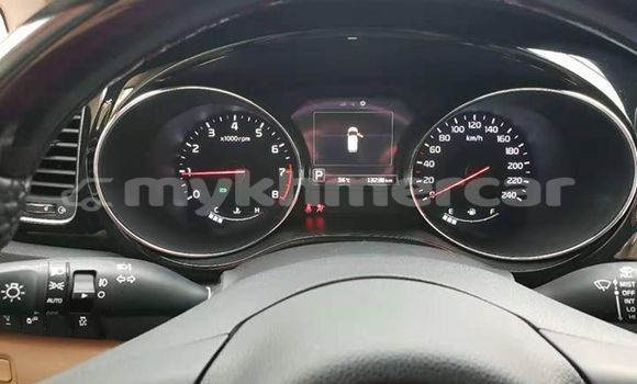 Buy Used Kia Carnival White Car in Phnom Penh in Phnom Penh Buy Used Kia Carnival White Car in Phnom Penh in Phnom Penh