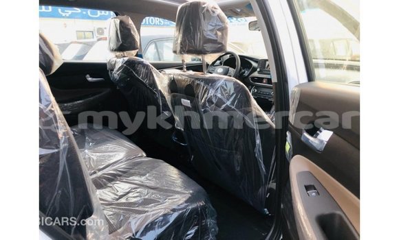 Buy Import Hyundai Santa Fe White Car in Import - Dubai in Kampot Province Buy Import Hyundai Santa Fe White Car in Import - Dubai in Kampot Province