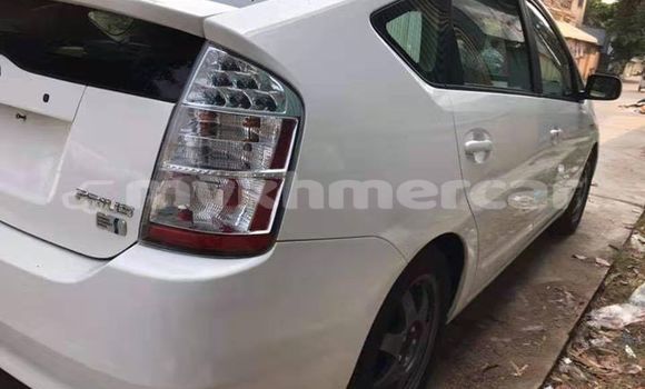 Buy Used Toyota Prius White Car in Phnom Penh in Phnom Penh Buy Used Toyota Prius White Car in Phnom Penh in Phnom Penh