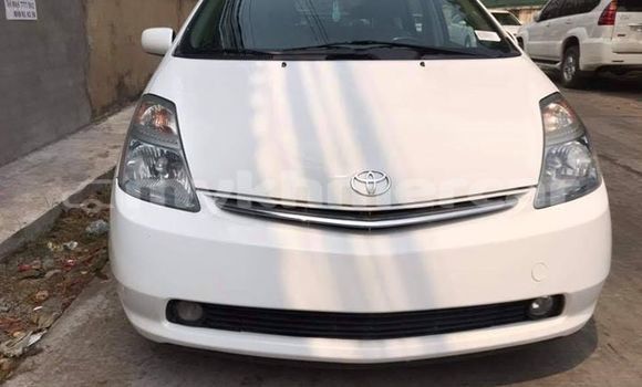 Buy Used Toyota Prius White Car in Phnom Penh in Phnom Penh Buy Used Toyota Prius White Car in Phnom Penh in Phnom Penh