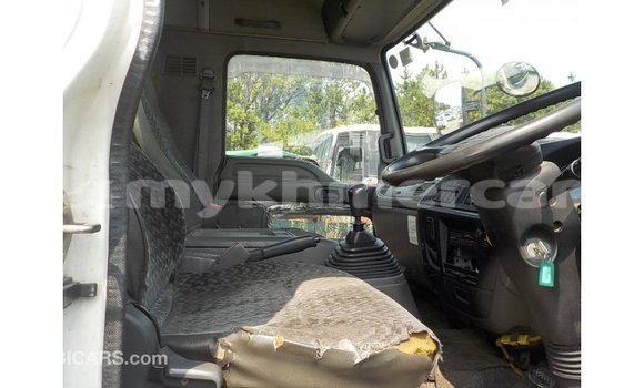 Buy Import Isuzu Rodeo White Car in Import - Dubai in Kampot Province Buy Import Isuzu Rodeo White Car in Import - Dubai in Kampot Province