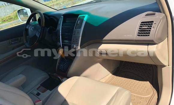 Acheter Occasion Voiture Lexus RX 330 Blanc à Phnom Penh, Phnom Penh Acheter Occasion Voiture Lexus RX 330 Blanc à Phnom Penh, Phnom Penh