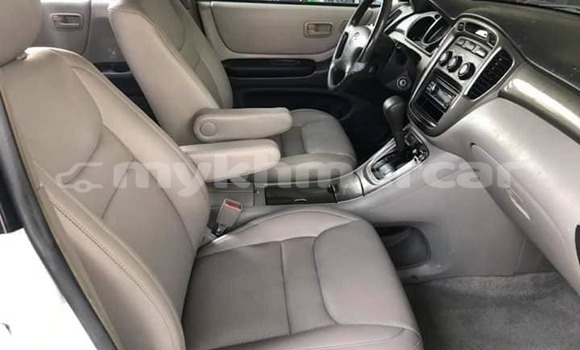 Acheter Occasion Voiture Toyota Highlander Blanc à Phnom Penh, Phnom Penh Acheter Occasion Voiture Toyota Highlander Blanc à Phnom Penh, Phnom Penh