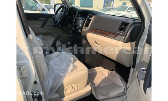 Buy Import Mitsubishi Pajero Black Car in Import - Dubai in Kampot Province Buy Import Mitsubishi Pajero Black Car in Import - Dubai in Kampot Province