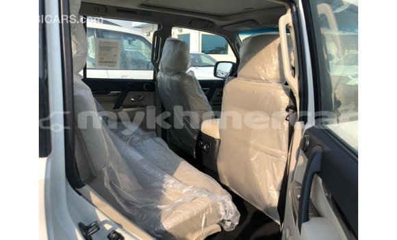 Buy Import Mitsubishi Pajero Black Car in Import - Dubai in Kampot Province Buy Import Mitsubishi Pajero Black Car in Import - Dubai in Kampot Province