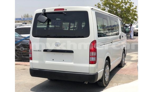 Buy Import Toyota DA White Truck in Import - Dubai in Kampot Province Buy Import Toyota DA White Truck in Import - Dubai in Kampot Province