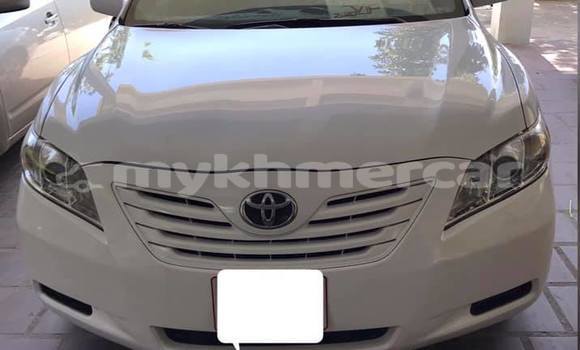Acheter Occasion Voiture Toyota Camry Blanc à Amleang, Kampong Speu Province Acheter Occasion Voiture Toyota Camry Blanc à Amleang, Kampong Speu Province