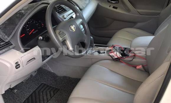 Acheter Occasion Voiture Toyota Camry Blanc à Amleang, Kampong Speu Province Acheter Occasion Voiture Toyota Camry Blanc à Amleang, Kampong Speu Province