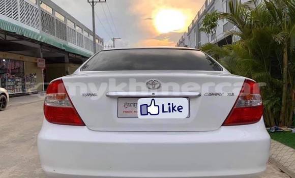 Acheter Occasion Voiture Toyota Camry Blanc à Amleang, Kampong Speu Province Acheter Occasion Voiture Toyota Camry Blanc à Amleang, Kampong Speu Province