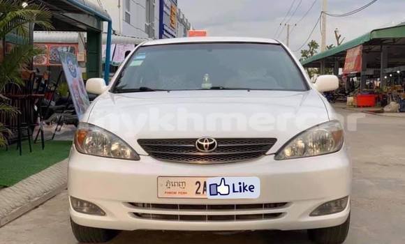 Acheter Occasion Voiture Toyota Camry Blanc à Amleang, Kampong Speu Province Acheter Occasion Voiture Toyota Camry Blanc à Amleang, Kampong Speu Province