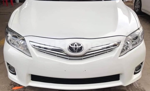 Acheter Occasion Voiture Toyota Camry Blanc à Amleang, Kampong Speu Province Acheter Occasion Voiture Toyota Camry Blanc à Amleang, Kampong Speu Province