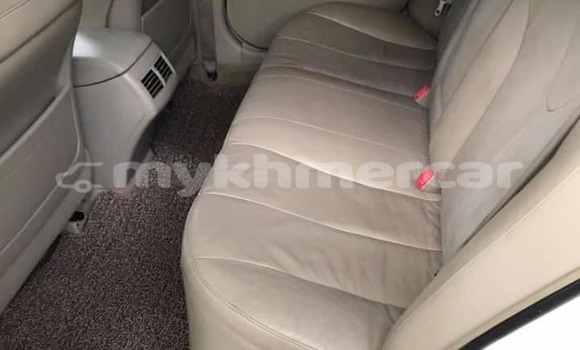 Acheter Occasion Voiture Toyota Camry Blanc à Amleang, Kampong Speu Province Acheter Occasion Voiture Toyota Camry Blanc à Amleang, Kampong Speu Province