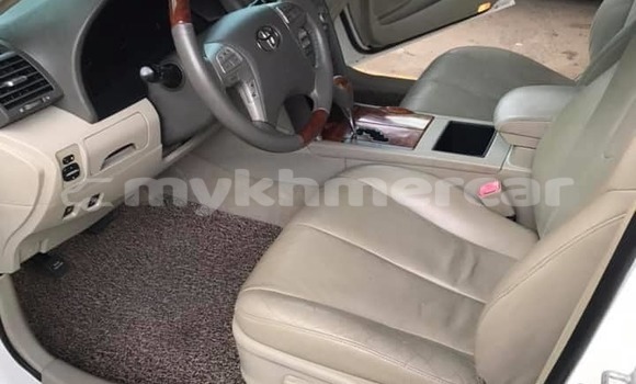 Acheter Occasion Voiture Toyota Camry Blanc à Amleang, Kampong Speu Province Acheter Occasion Voiture Toyota Camry Blanc à Amleang, Kampong Speu Province