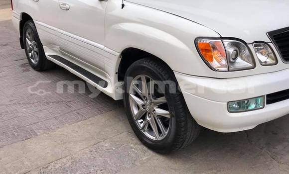 Acheter Occasion Voiture Lexus LX Blanc à Amleang, Kampong Speu Province Acheter Occasion Voiture Lexus LX Blanc à Amleang, Kampong Speu Province