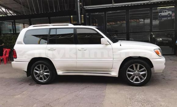 Acheter Occasion Voiture Lexus LX Blanc à Amleang, Kampong Speu Province Acheter Occasion Voiture Lexus LX Blanc à Amleang, Kampong Speu Province