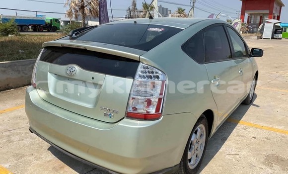 Acheter Occasion Voiture Toyota Prius Vert à Amleang, Kampong Speu Province Acheter Occasion Voiture Toyota Prius Vert à Amleang, Kampong Speu Province