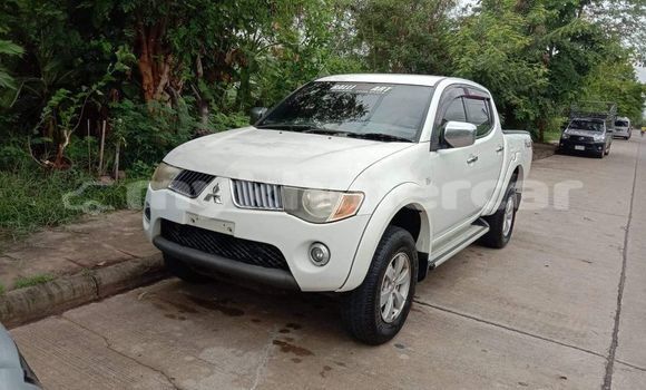 ទិញ បានប្រើ Mitsubishi Triton White ឡាន} ក្នុង Amleang ក្នុង Kampong Speu Province ទិញ បានប្រើ Mitsubishi Triton White ឡាន} ក្នុង Amleang ក្នុង Kampong Speu Province