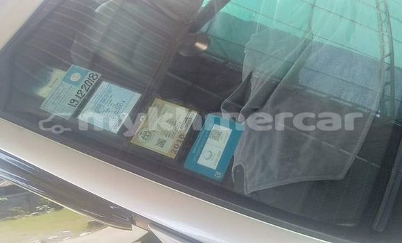 ទិញ បានប្រើ Toyota Camry White ឡាន} ក្នុង Amleang ក្នុង Kampong Speu Province ទិញ បានប្រើ Toyota Camry White ឡាន} ក្នុង Amleang ក្នុង Kampong Speu Province