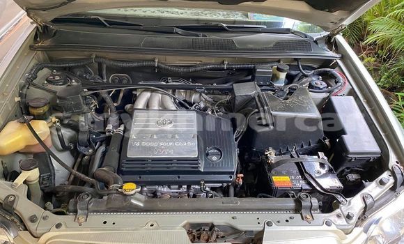 Buy Used Toyota Highlander Silver Car in Amleang in Kampong Speu Province Buy Used Toyota Highlander Silver Car in Amleang in Kampong Speu Province