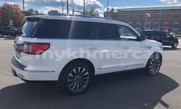 Buy Import Lincoln Navigator White Car in Phnom Penh in Phnom Penh Buy Import Lincoln Navigator White Car in Phnom Penh in Phnom Penh