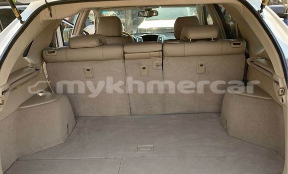 Buy Used Lexus RX White Car in Amleang in Kampong Speu Province Buy Used Lexus RX White Car in Amleang in Kampong Speu Province