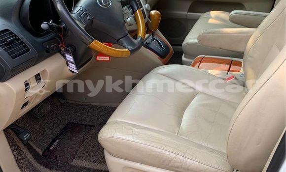 Buy Used Lexus RX White Car in Amleang in Kampong Speu Province Buy Used Lexus RX White Car in Amleang in Kampong Speu Province