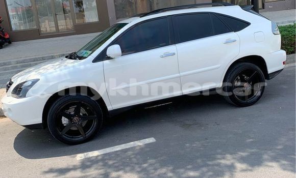Buy Used Lexus RX White Car in Amleang in Kampong Speu Province Buy Used Lexus RX White Car in Amleang in Kampong Speu Province