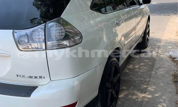 Buy Used Lexus RX White Car in Amleang in Kampong Speu Province Buy Used Lexus RX White Car in Amleang in Kampong Speu Province