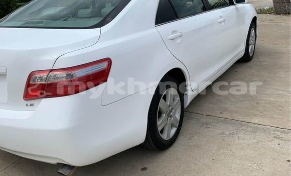 Buy Used Toyota Camry White Car in Amleang in Kampong Speu Province Buy Used Toyota Camry White Car in Amleang in Kampong Speu Province
