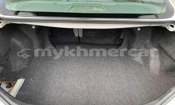 Buy Used Toyota Camry White Car in Amleang in Kampong Speu Province Buy Used Toyota Camry White Car in Amleang in Kampong Speu Province